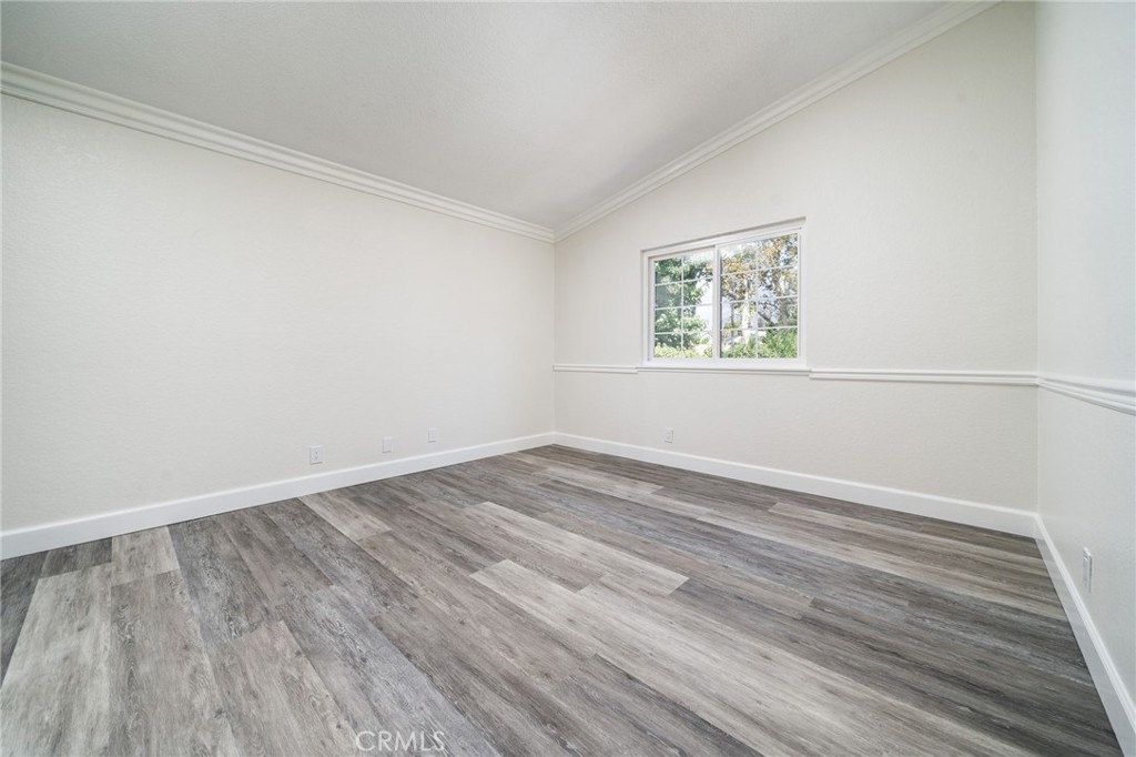 6864 Woodcrest
