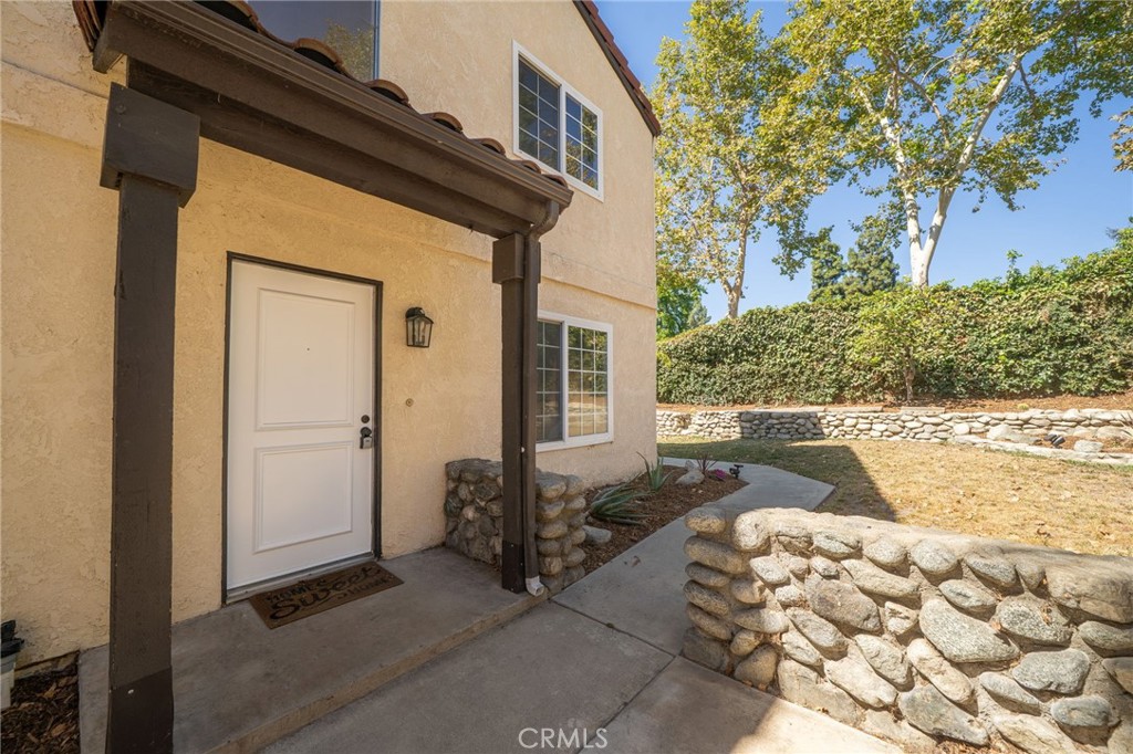 6864 Woodcrest