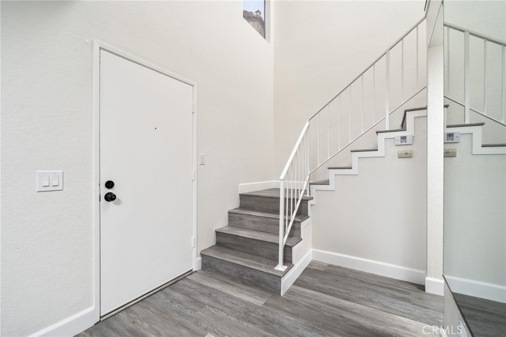 6864 Woodcrest