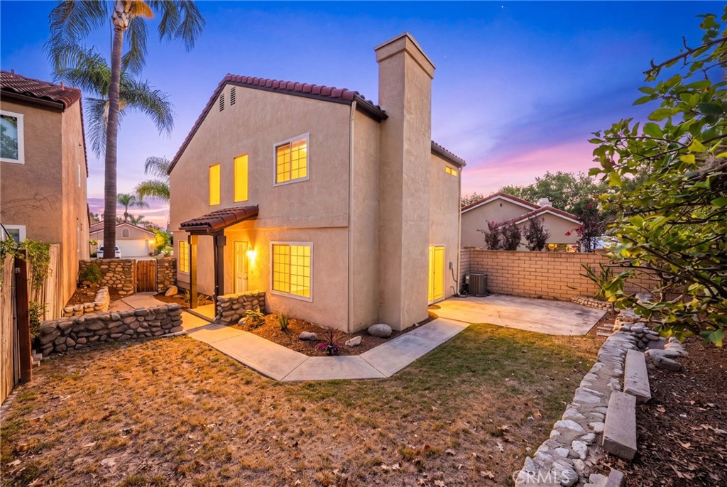 6864 Woodcrest