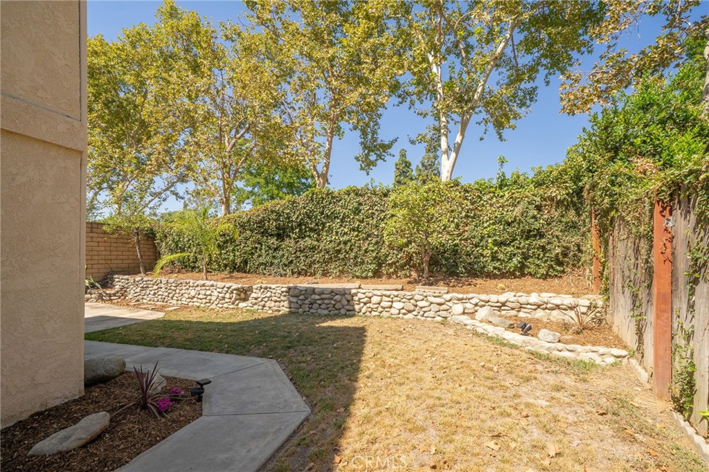 6864 Woodcrest