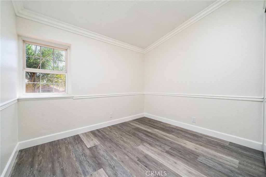 6864 Woodcrest