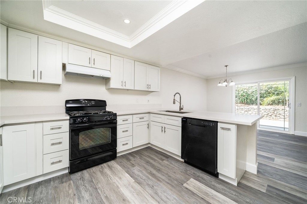 6864 Woodcrest