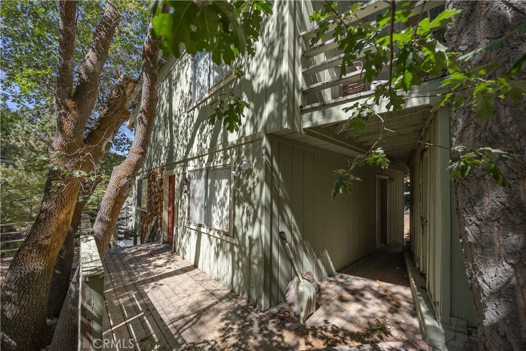 709 Ridge