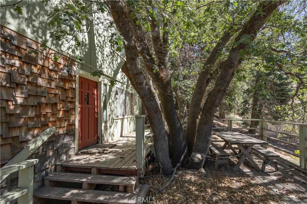 709 Ridge