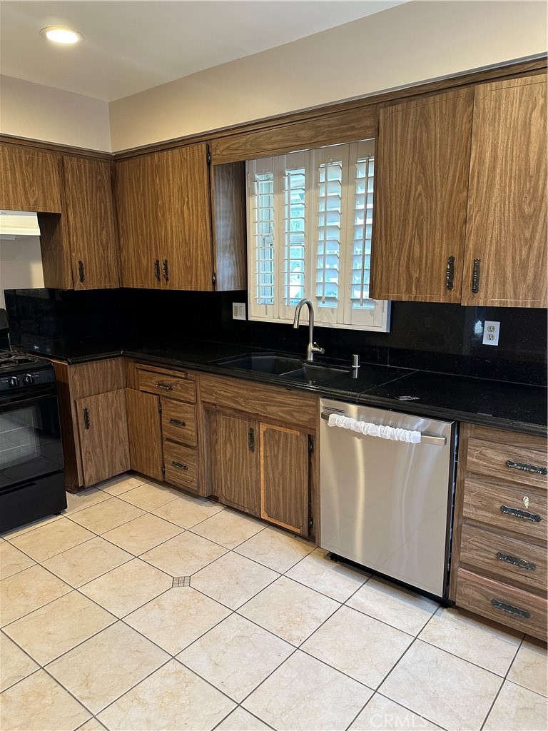 749 N Aguirre Avenue