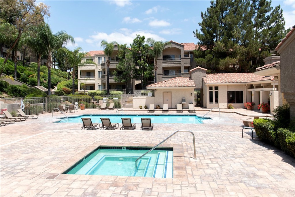 1030 Vista Del Cerro Drive 201