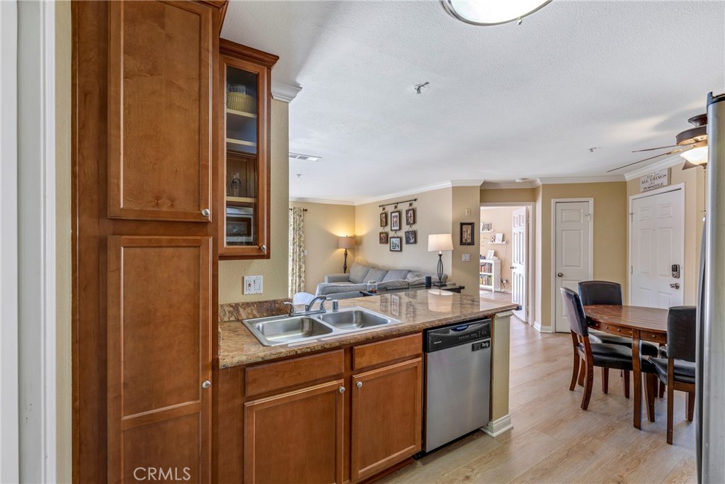 1030 Vista Del Cerro Drive 201