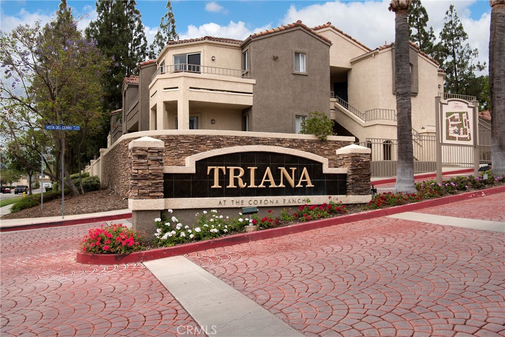 1030 Vista Del Cerro Drive 201