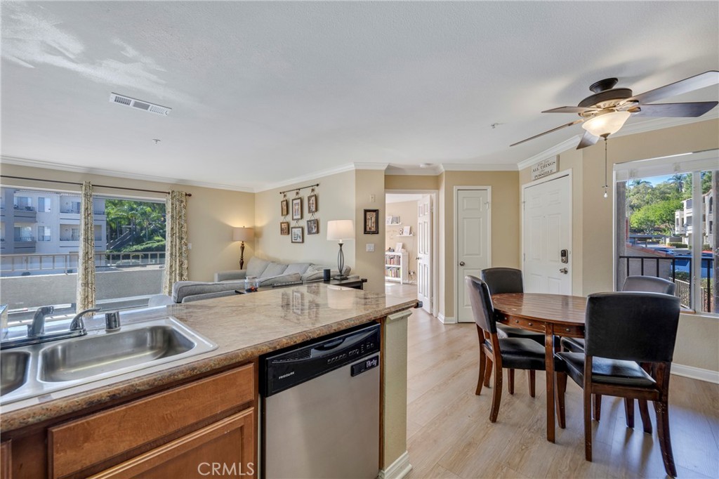 1030 Vista Del Cerro Drive 201