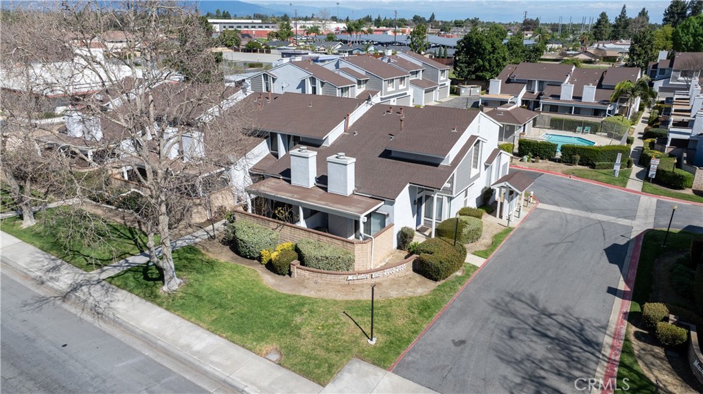 2003 S Mountain Avenue 5