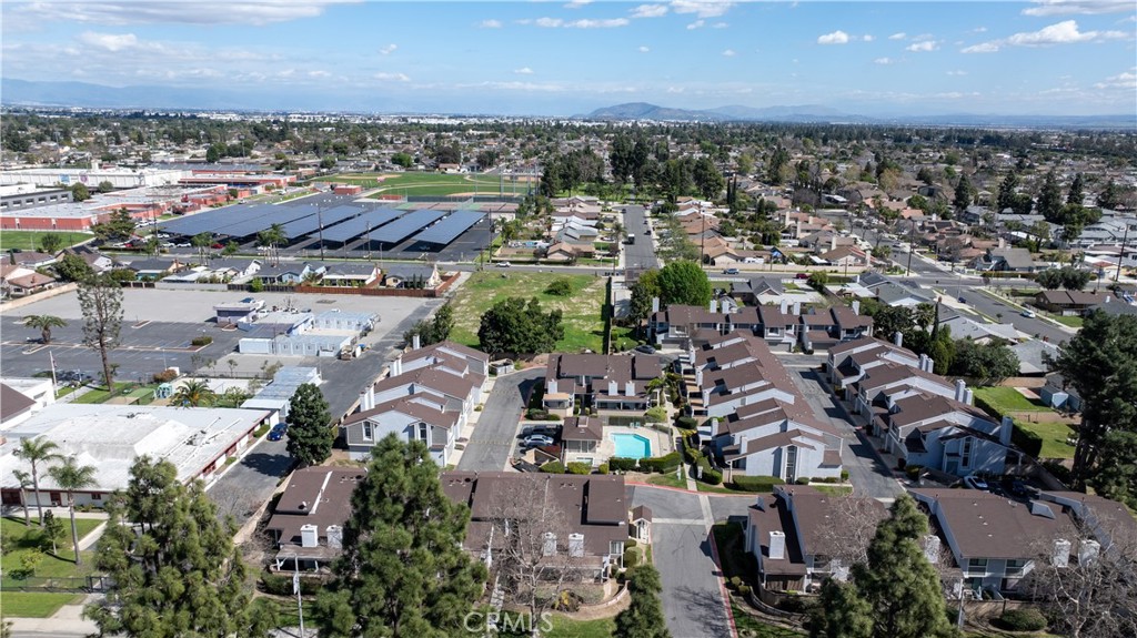 2003 S Mountain Avenue 5