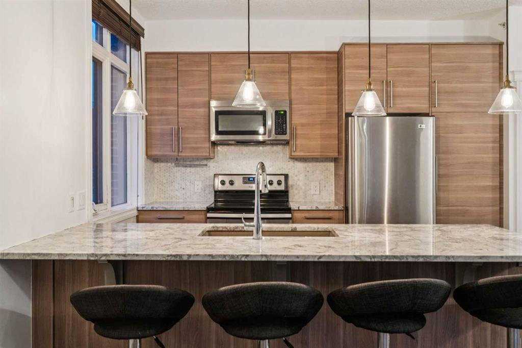 990 Centre Avenue NE Unit: 232