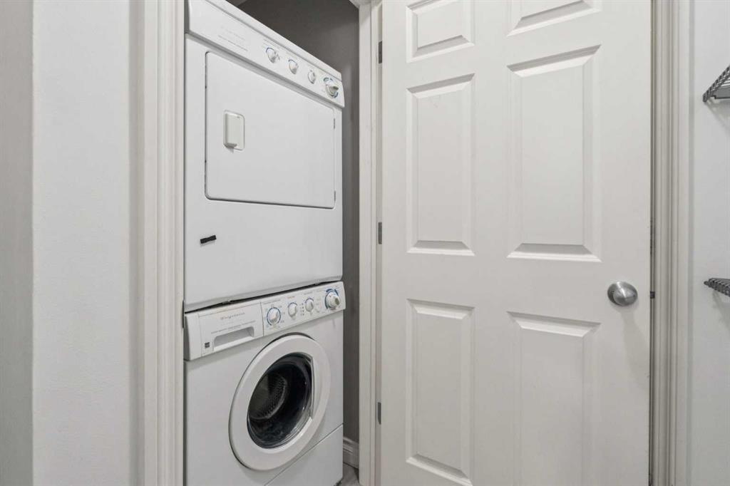 990 Centre Avenue NE Unit: 232