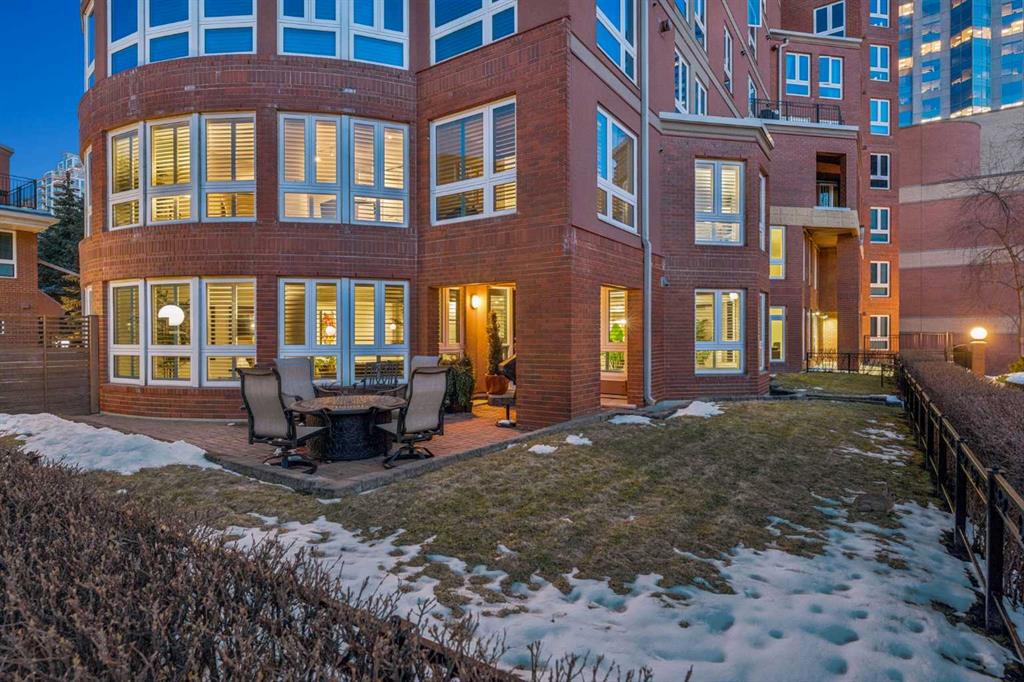 400 Eau Claire Avenue SW Unit: 8203