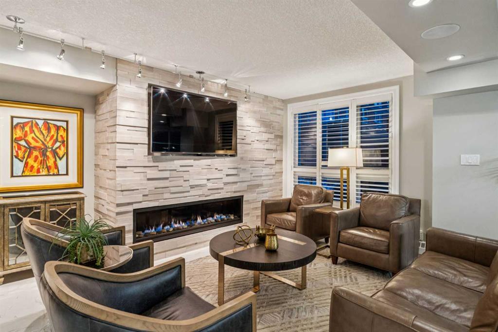 400 Eau Claire Avenue SW Unit: 8203
