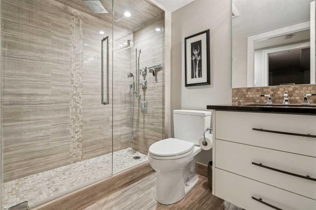 400 Eau Claire Avenue SW Unit: 8203