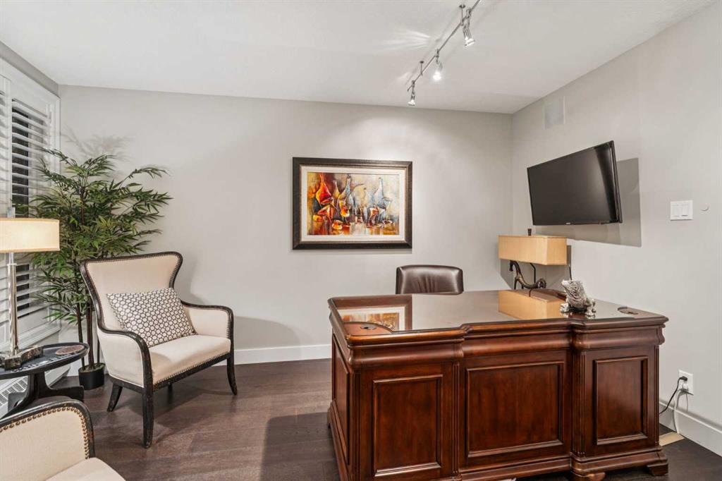 400 Eau Claire Avenue SW Unit: 8203