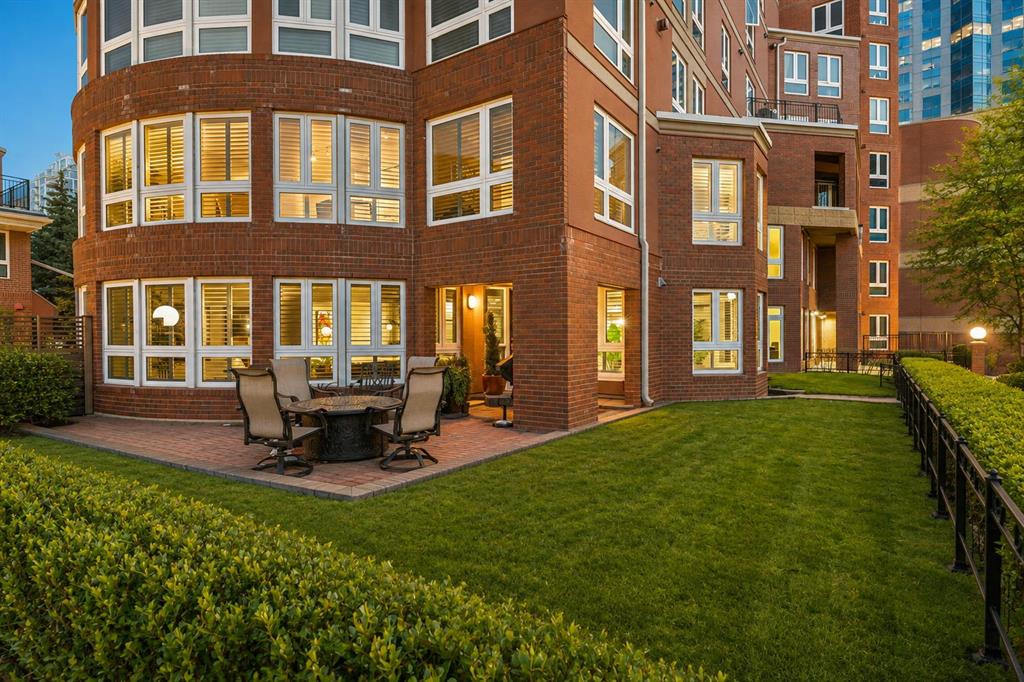 400 Eau Claire Avenue SW Unit: 8203