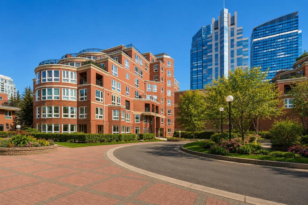 400 Eau Claire Avenue SW Unit: 8203