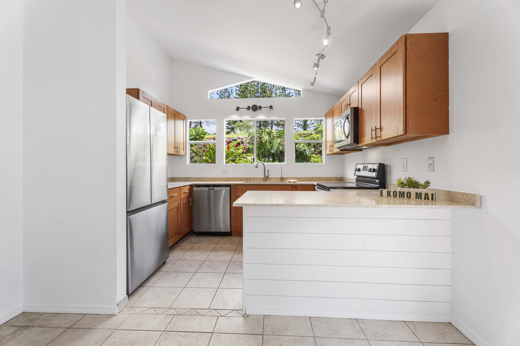 75-252 NANI KAILUA DR 4