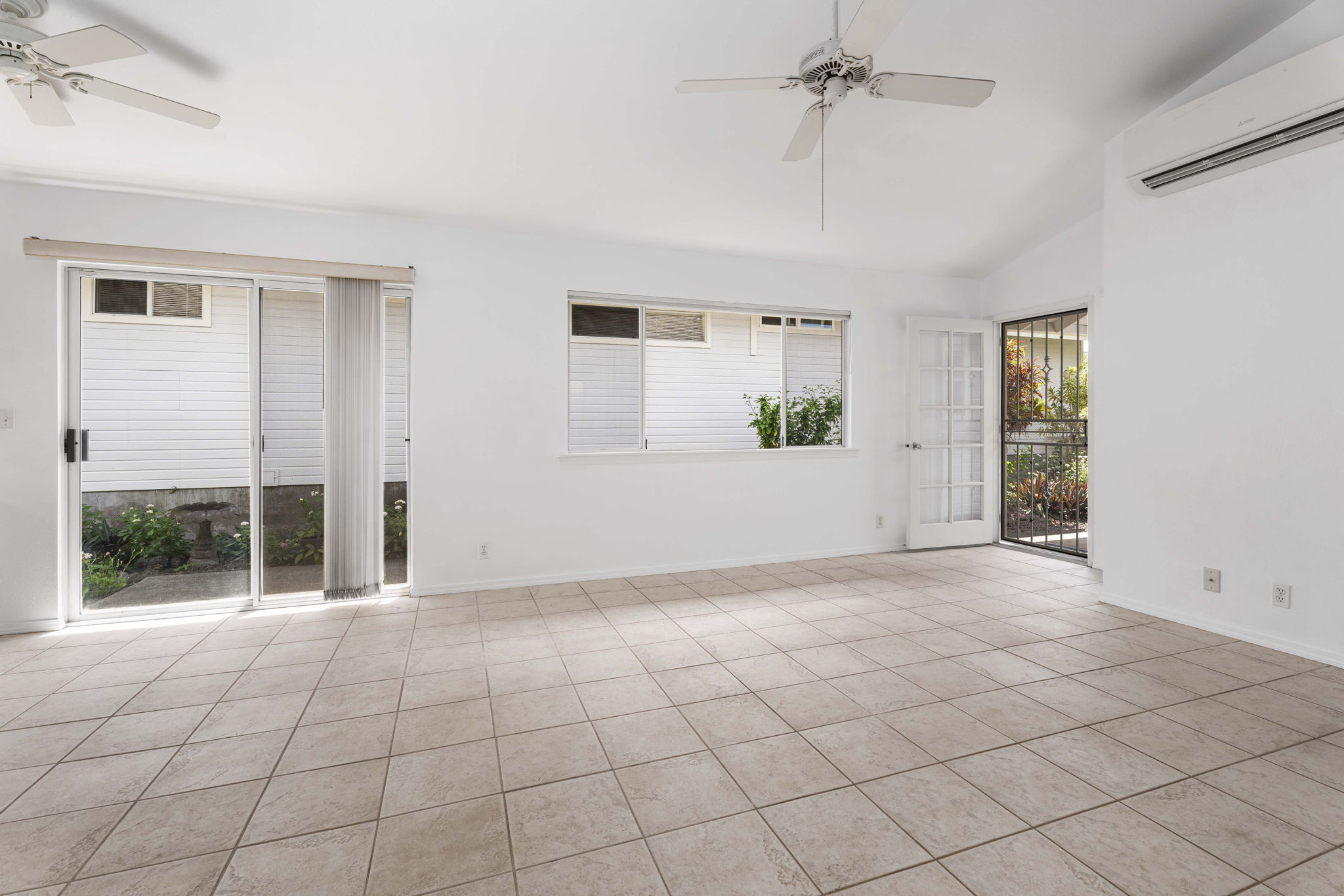 75-252 NANI KAILUA DR 4