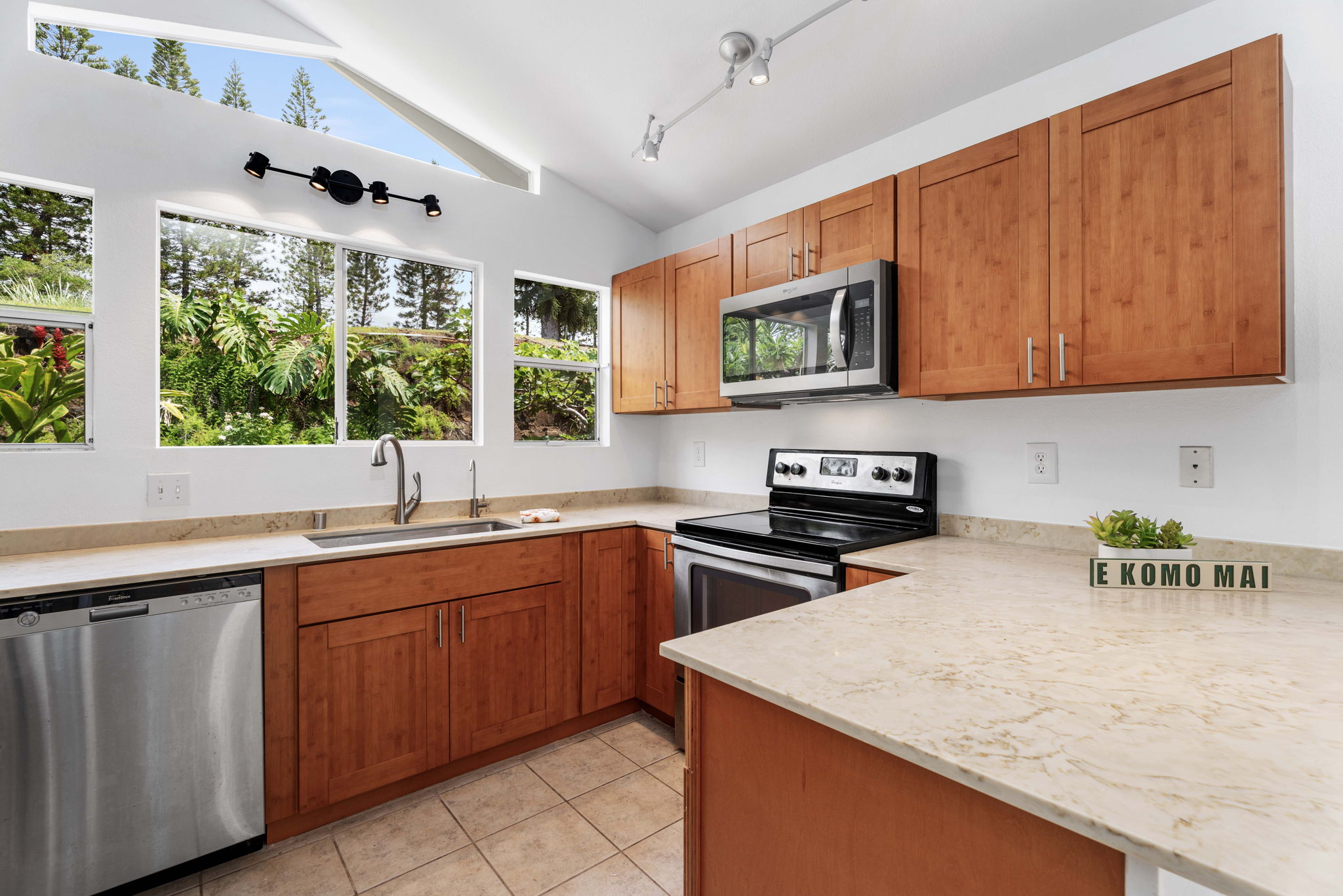 75-252 NANI KAILUA DR 4