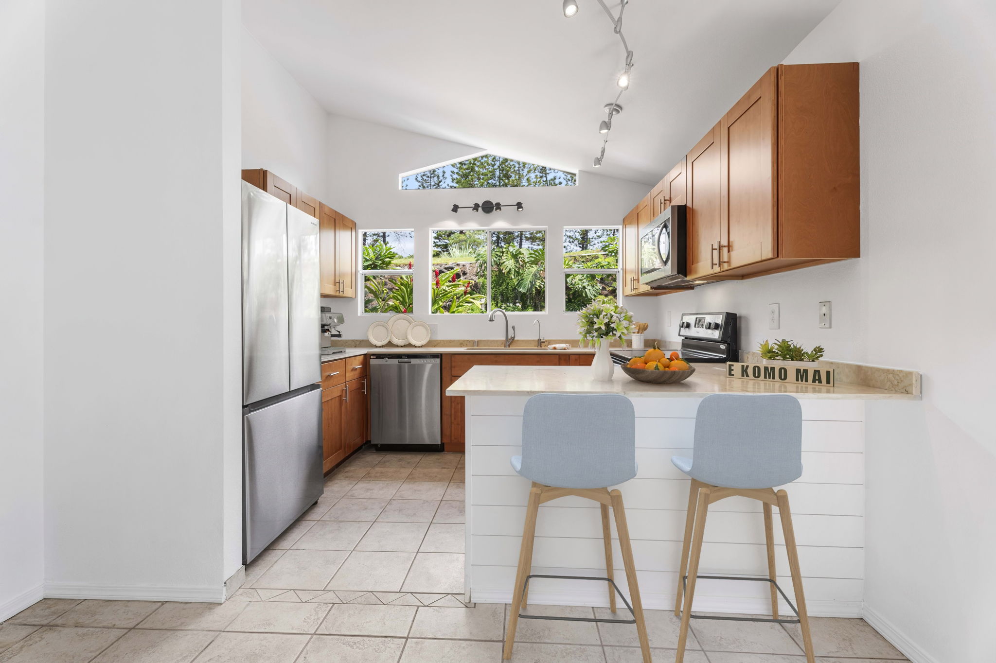 75-252 NANI KAILUA DR 4