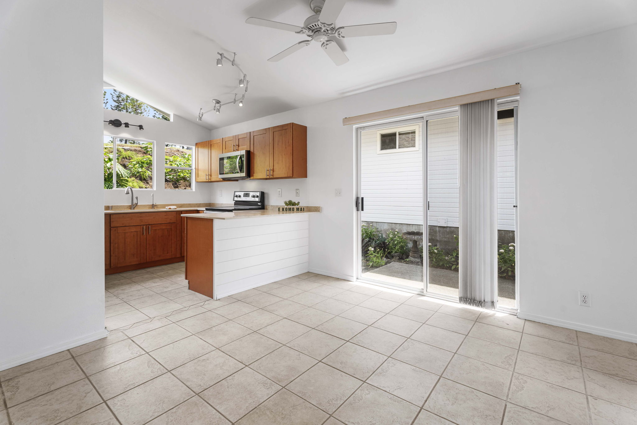 75-252 NANI KAILUA DR 4