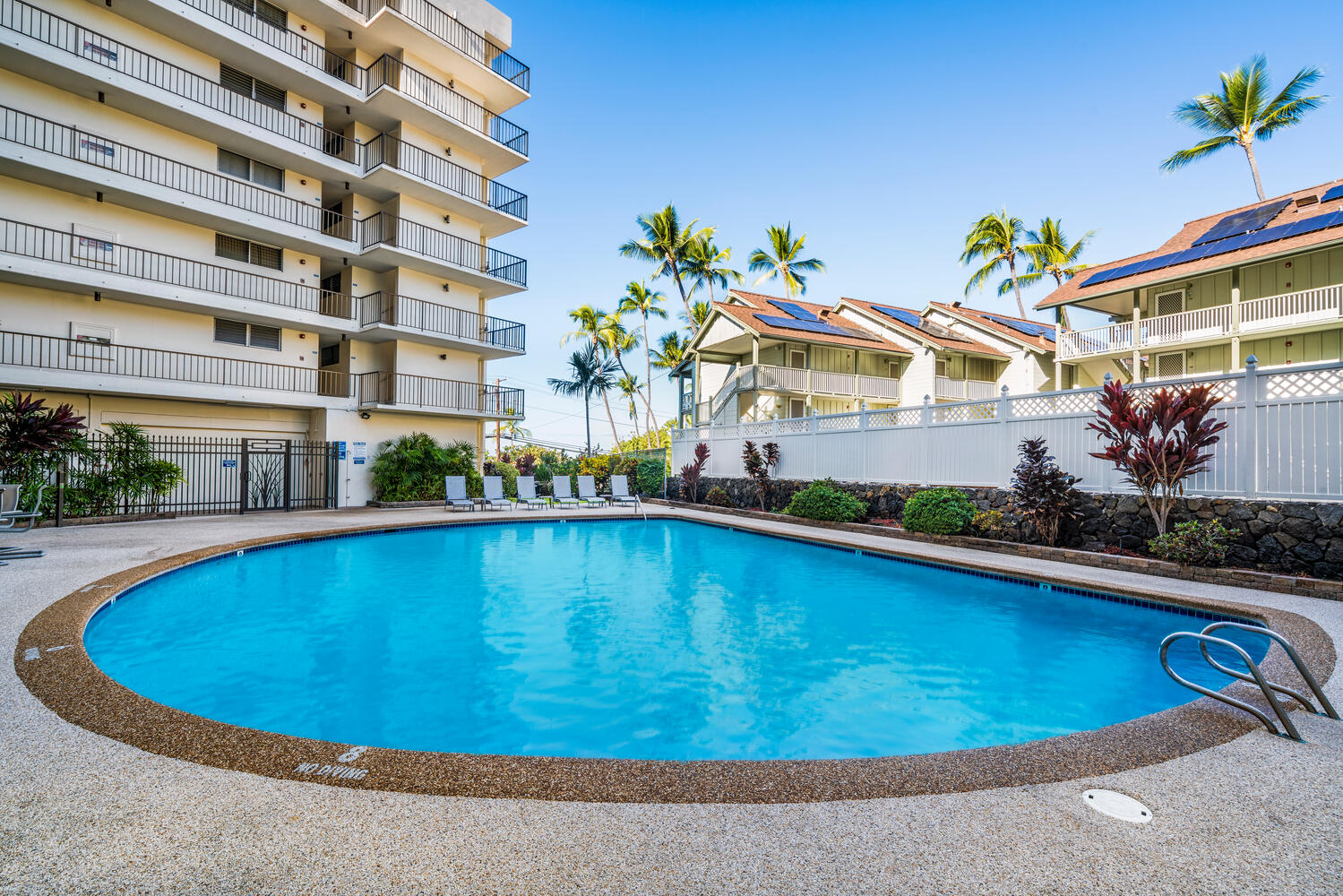 75-5782 KUAKINI HIGHWAY 601