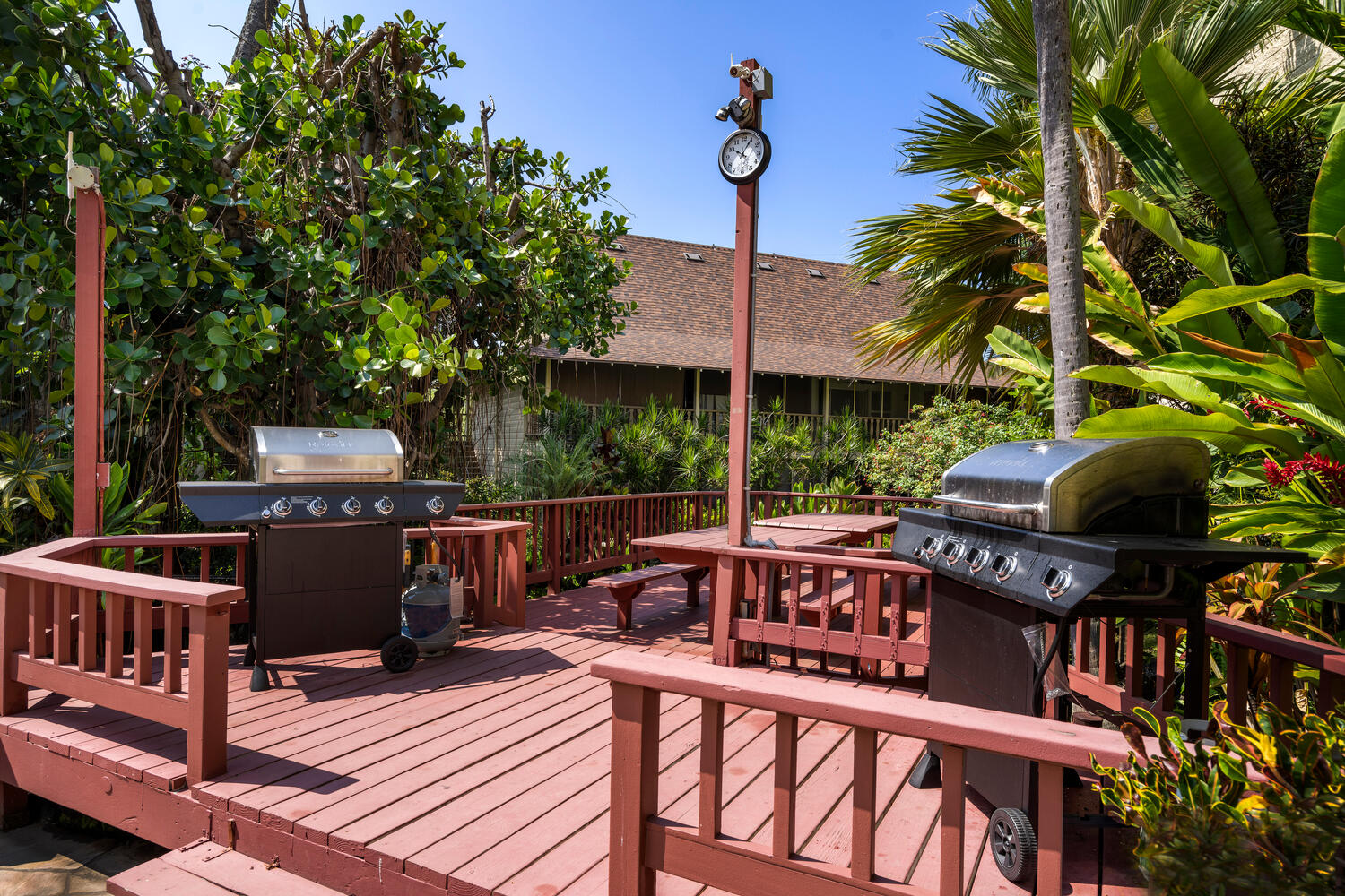 75-5681 KUAKINI HWY 215