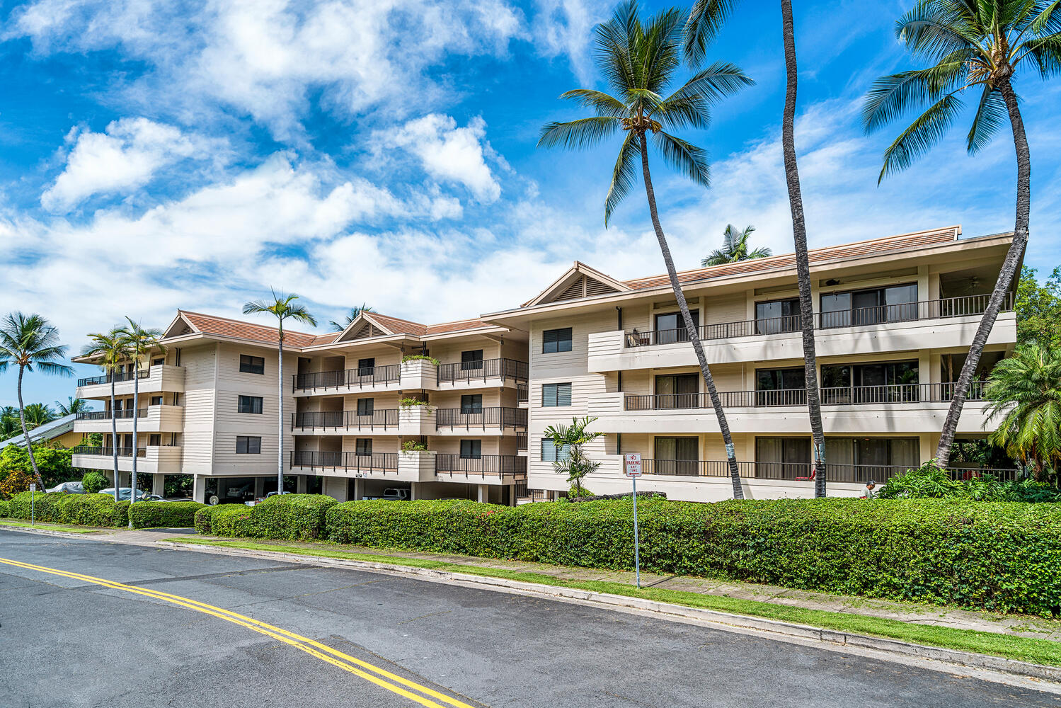 78-7100 KAMEHAMEHA III RD 202