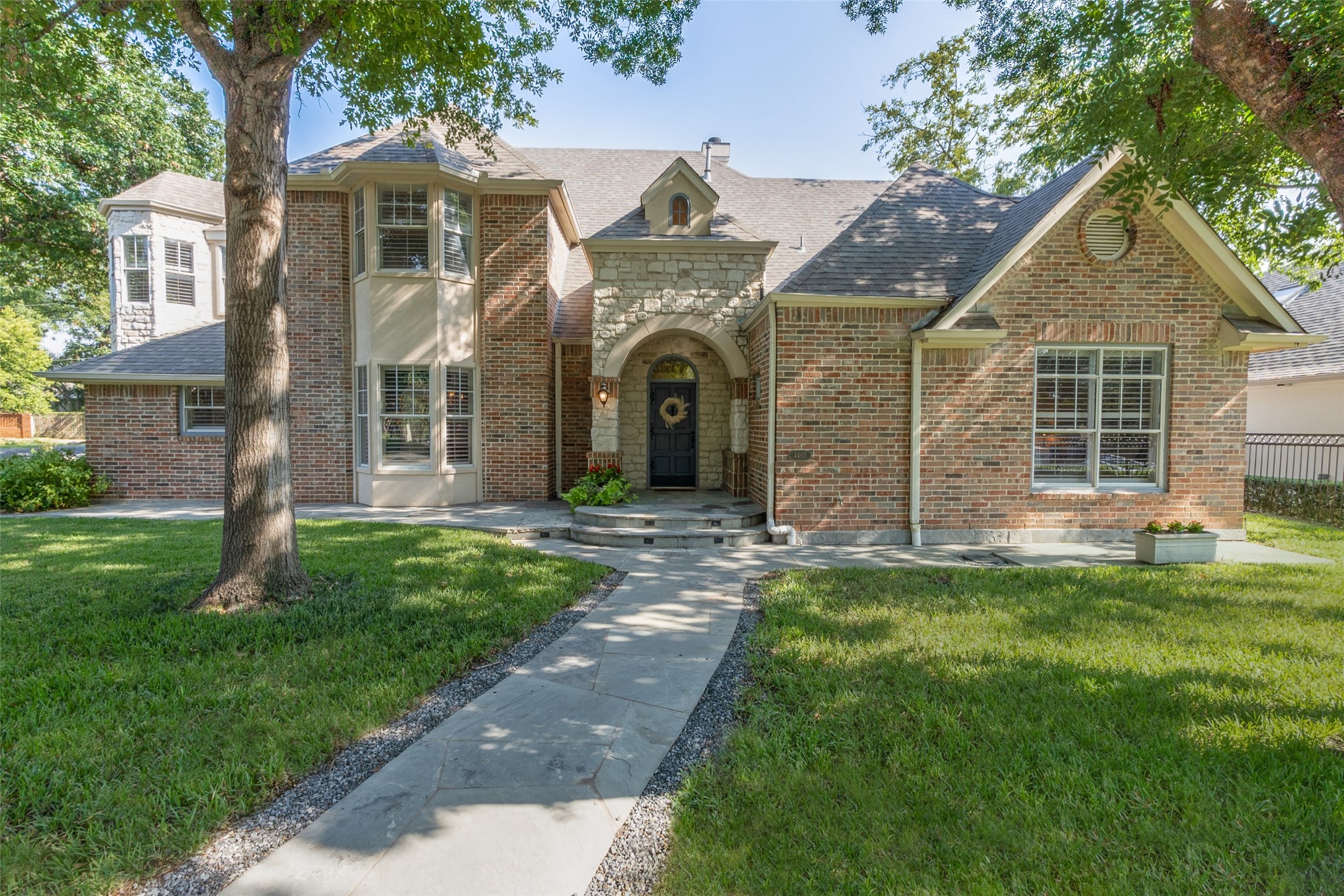 4407 Gloster Road