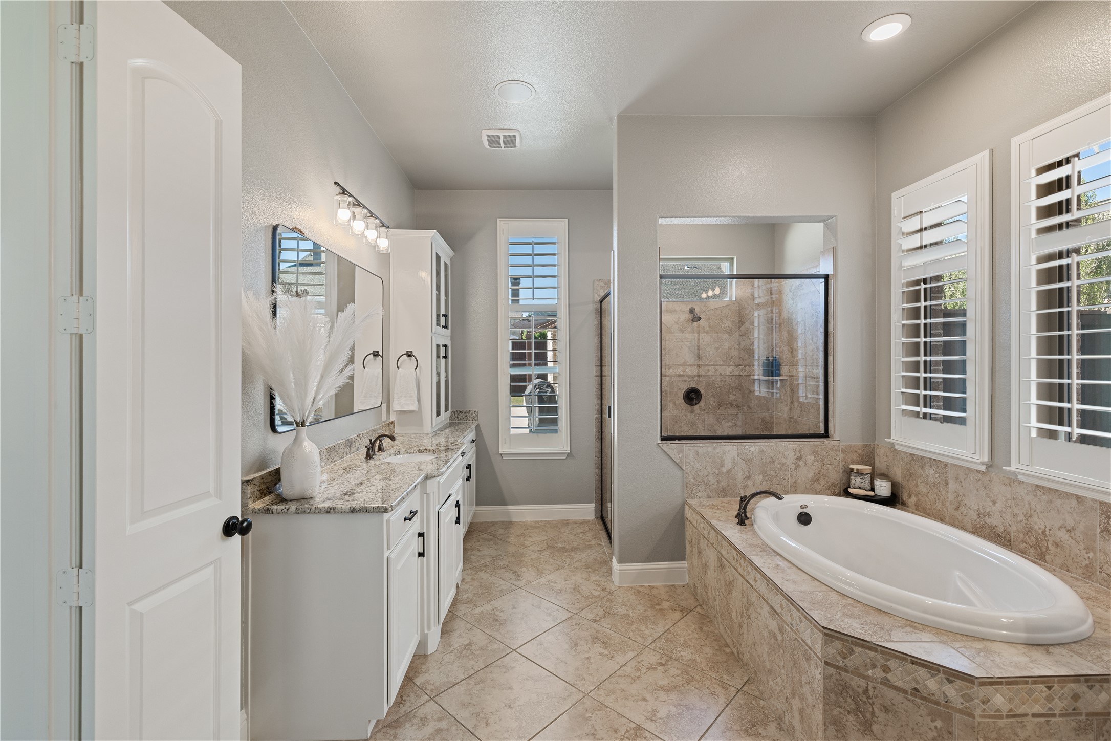 4067 Benchmark Lane