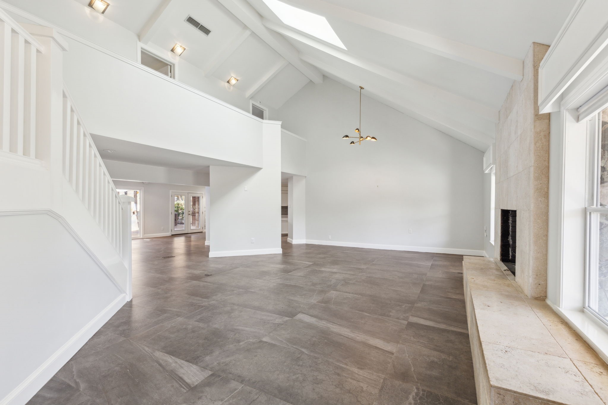 6121 Shadycliff Drive
