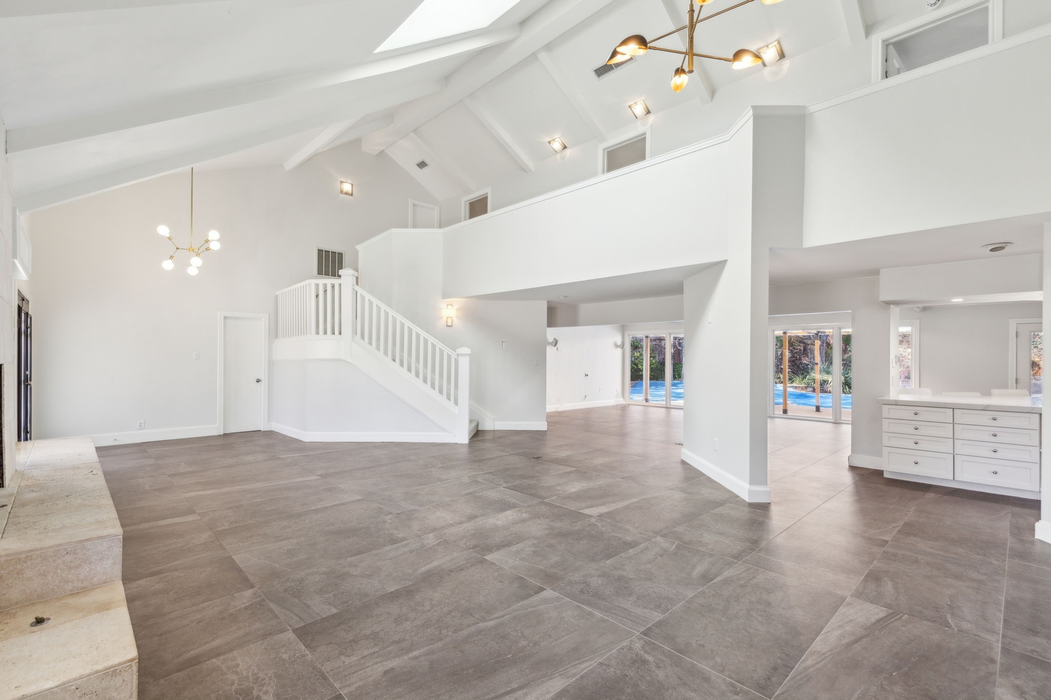 6121 Shadycliff Drive
