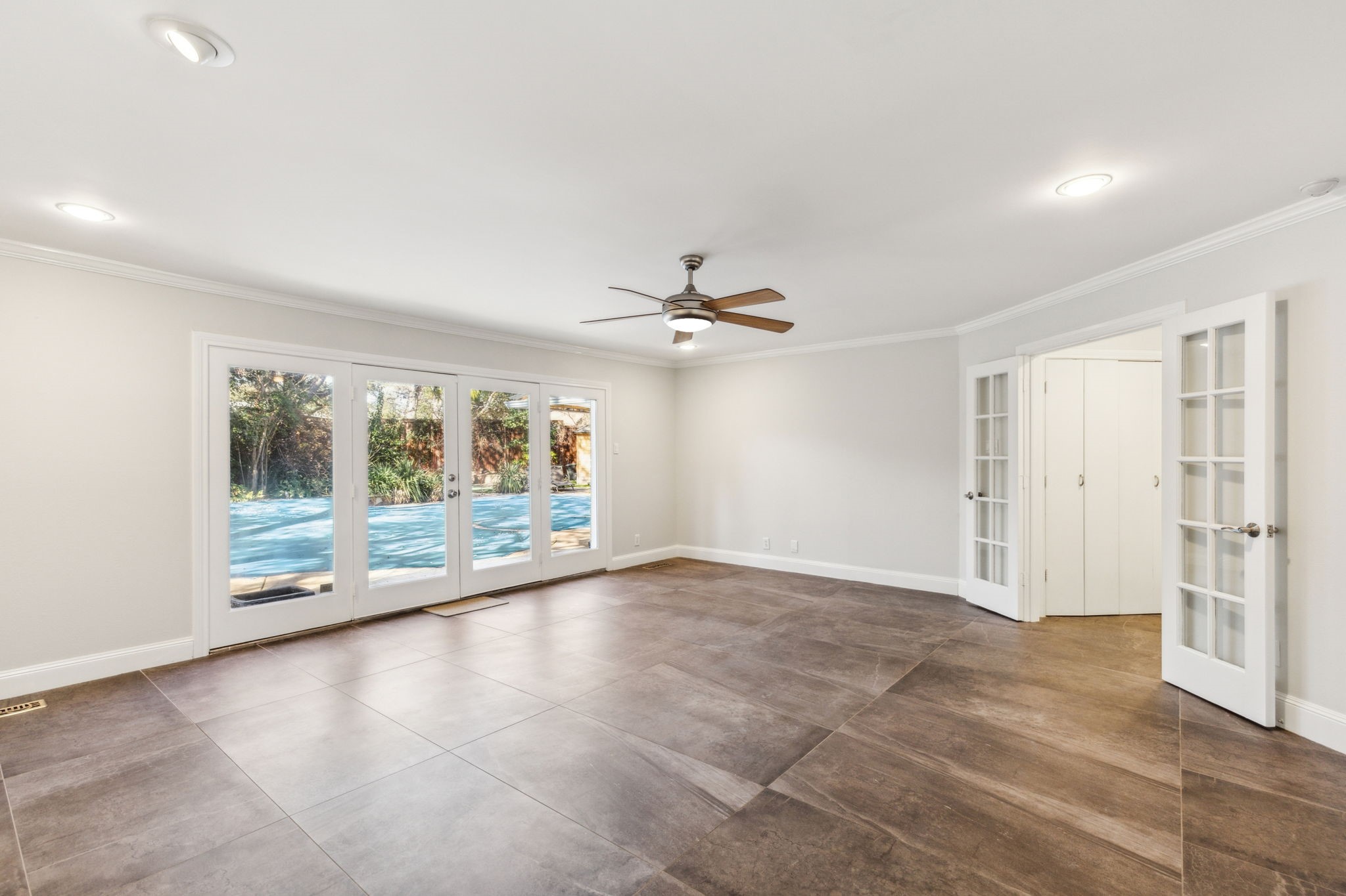 6121 Shadycliff Drive