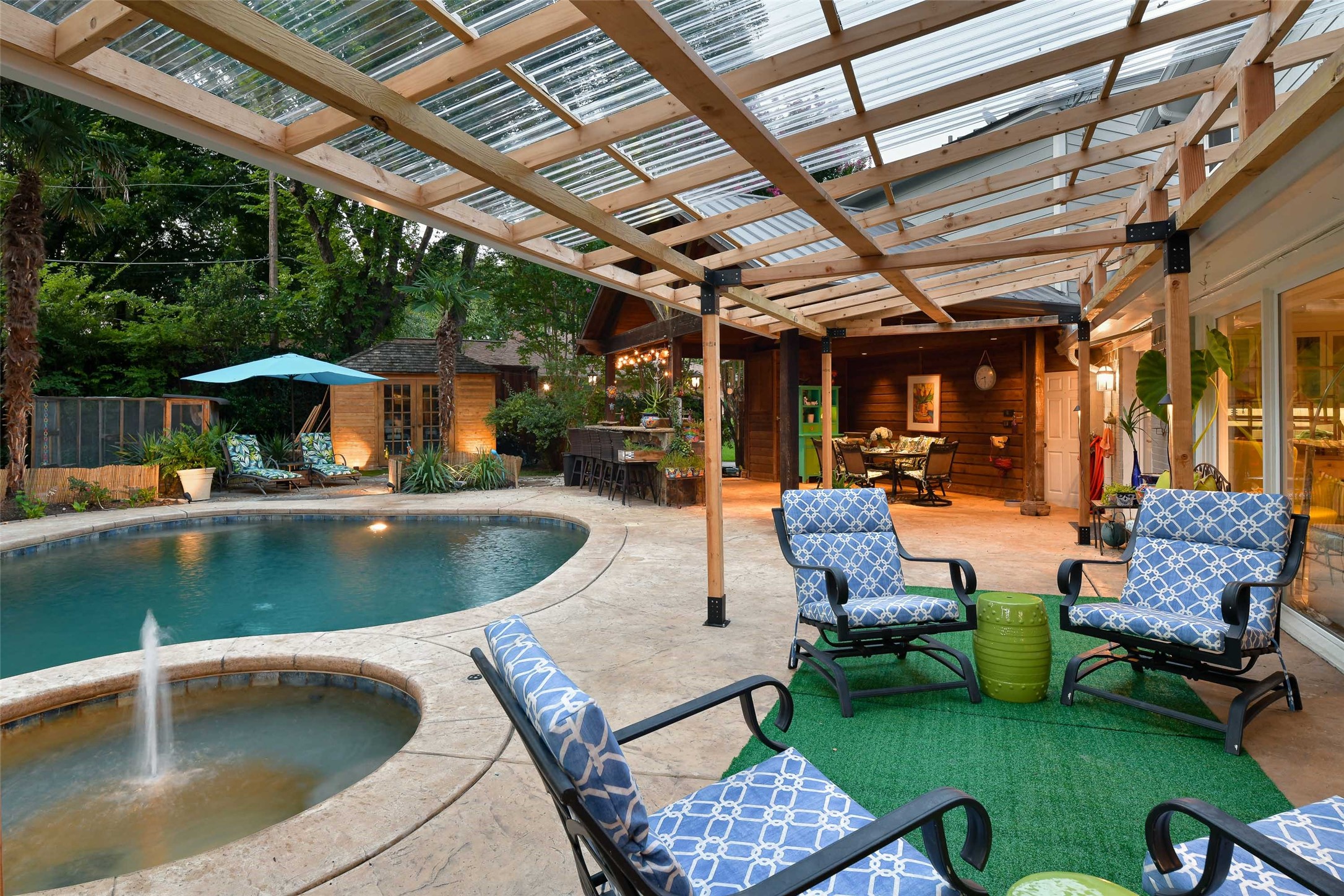 6121 Shadycliff Drive