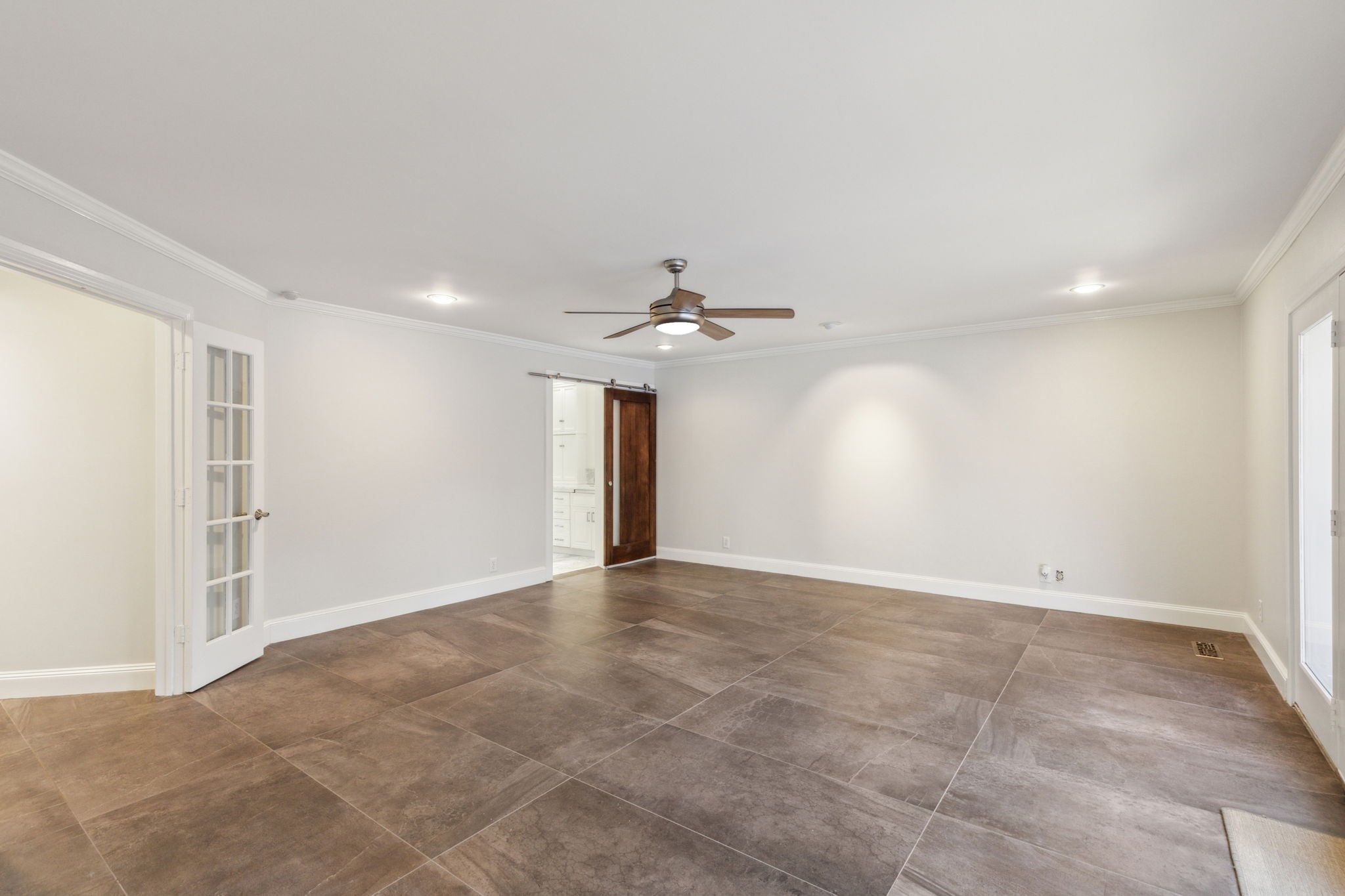 6121 Shadycliff Drive