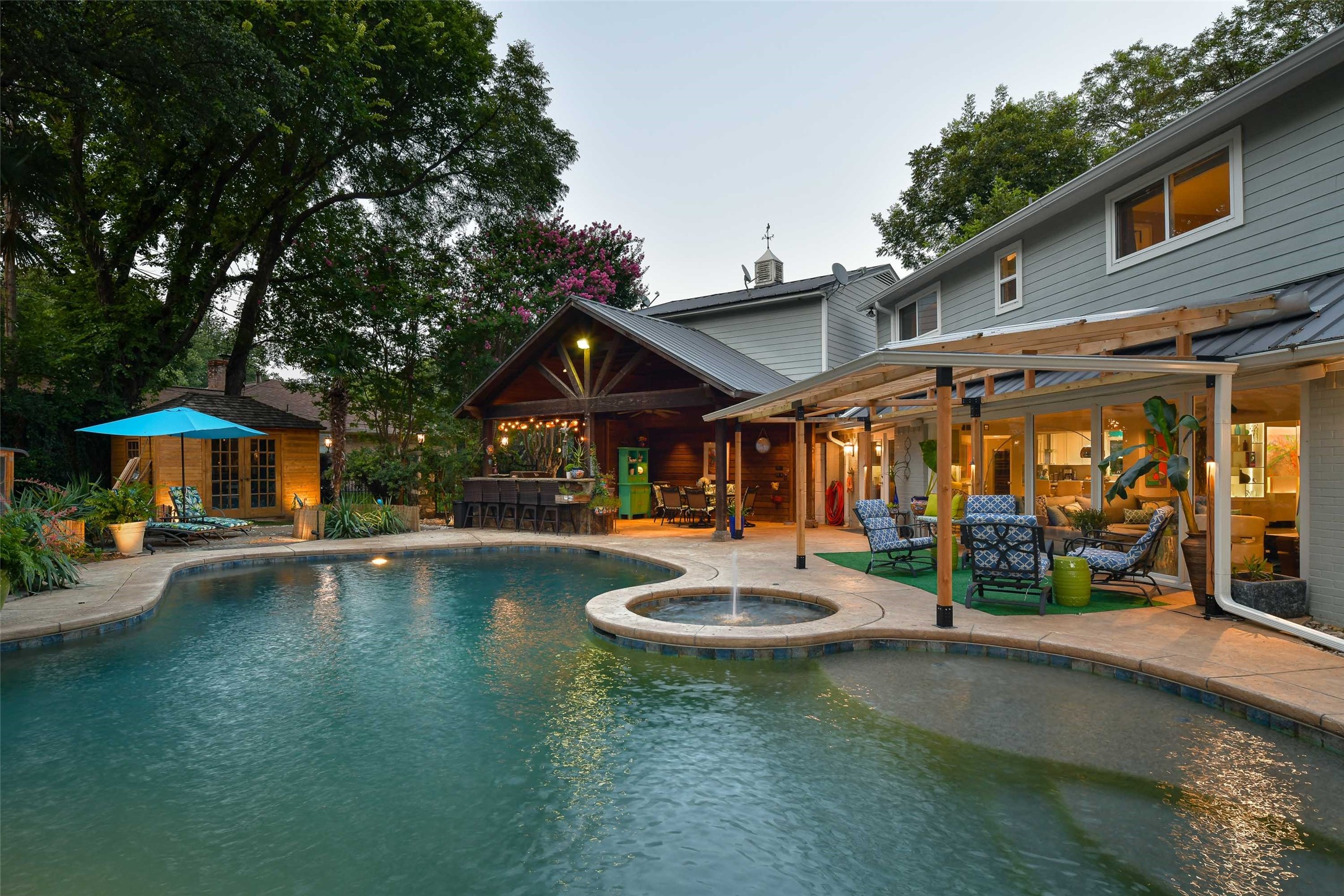 6121 Shadycliff Drive