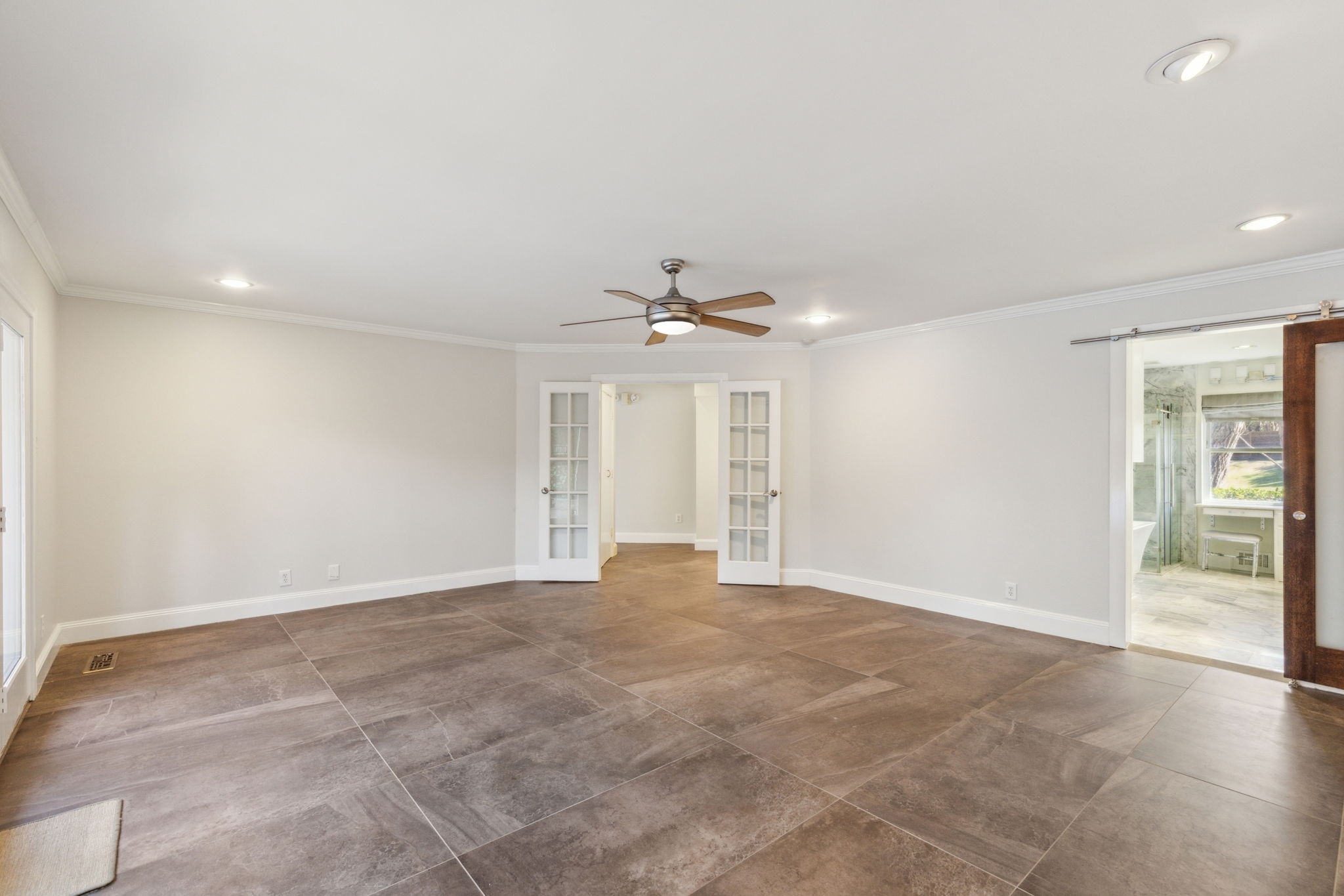 6121 Shadycliff Drive