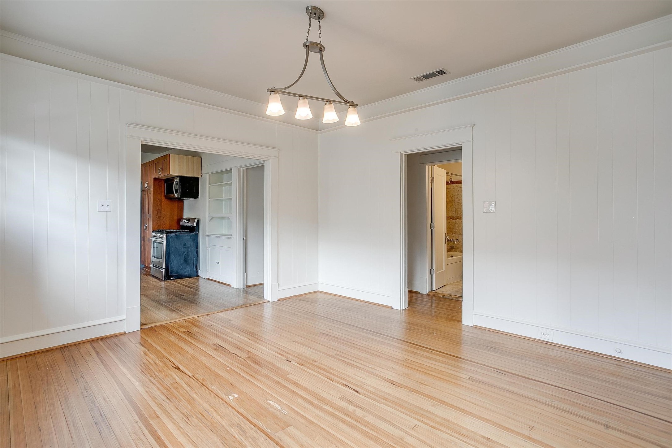 402 N Marlborough Avenue