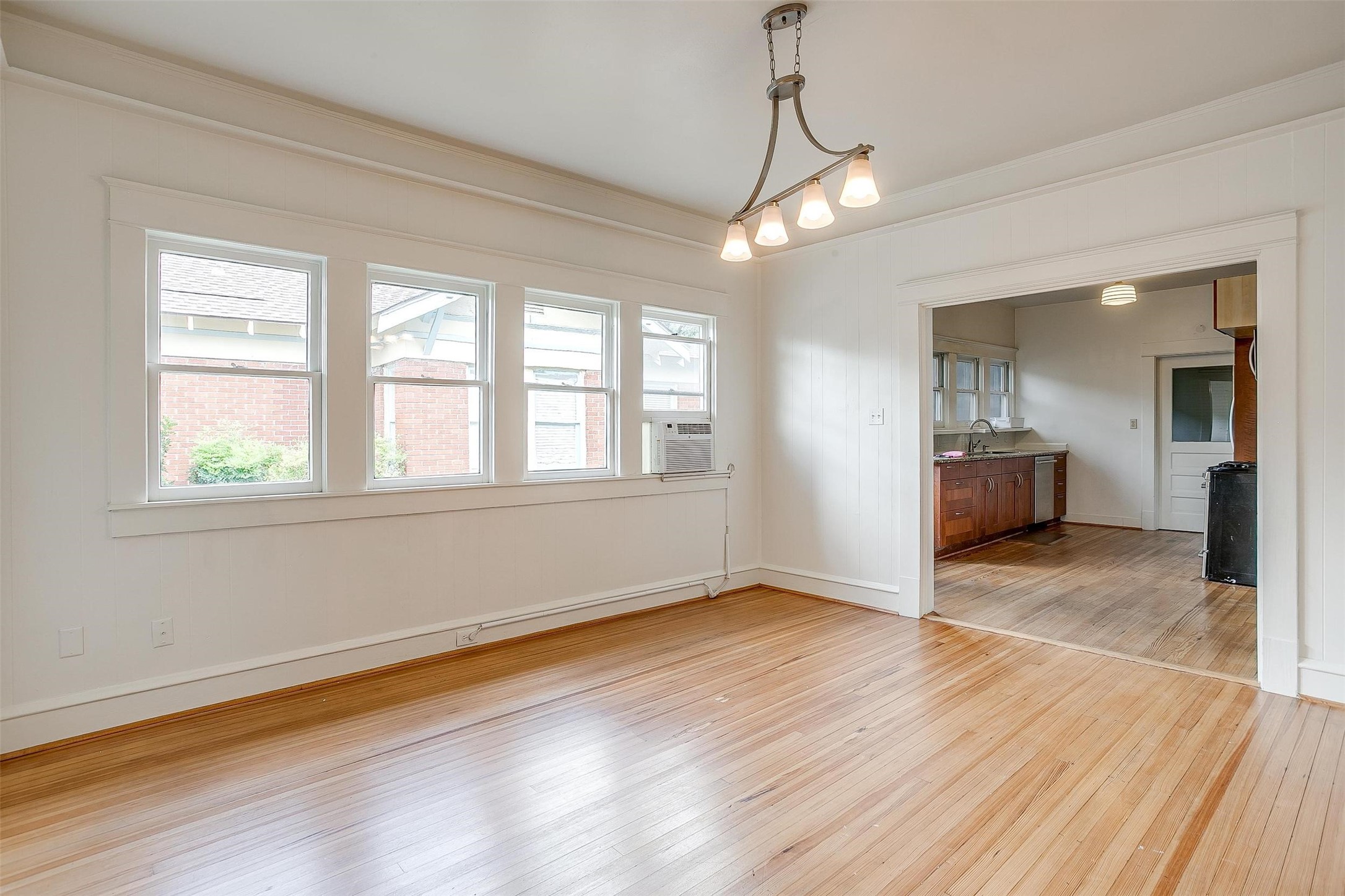 402 N Marlborough Avenue