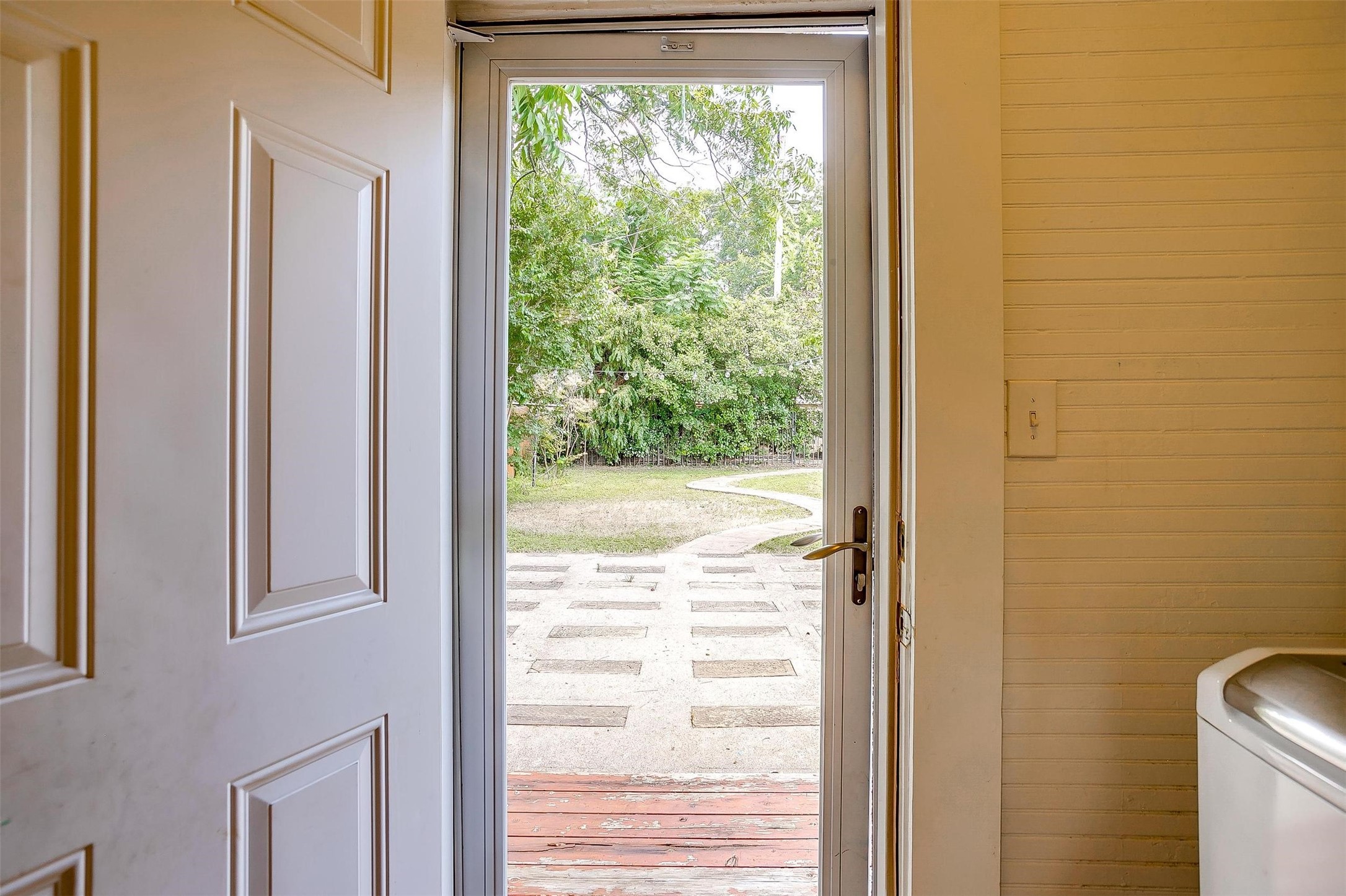 402 N Marlborough Avenue