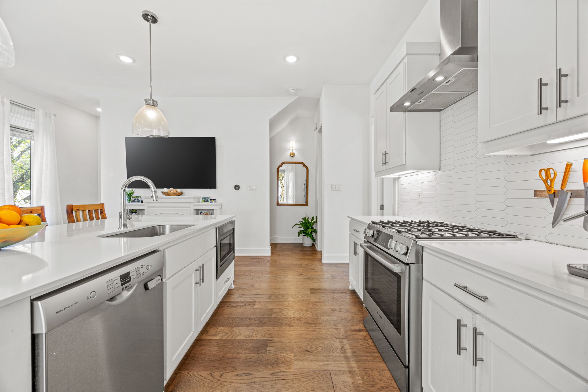 107 E Chester Court