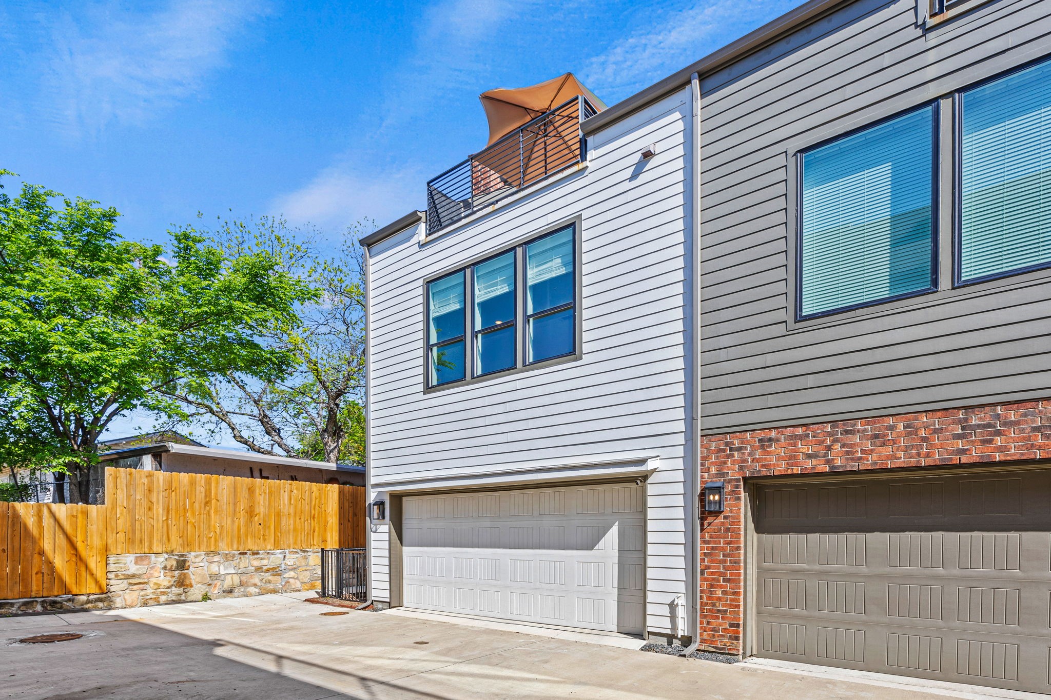 107 E Chester Court