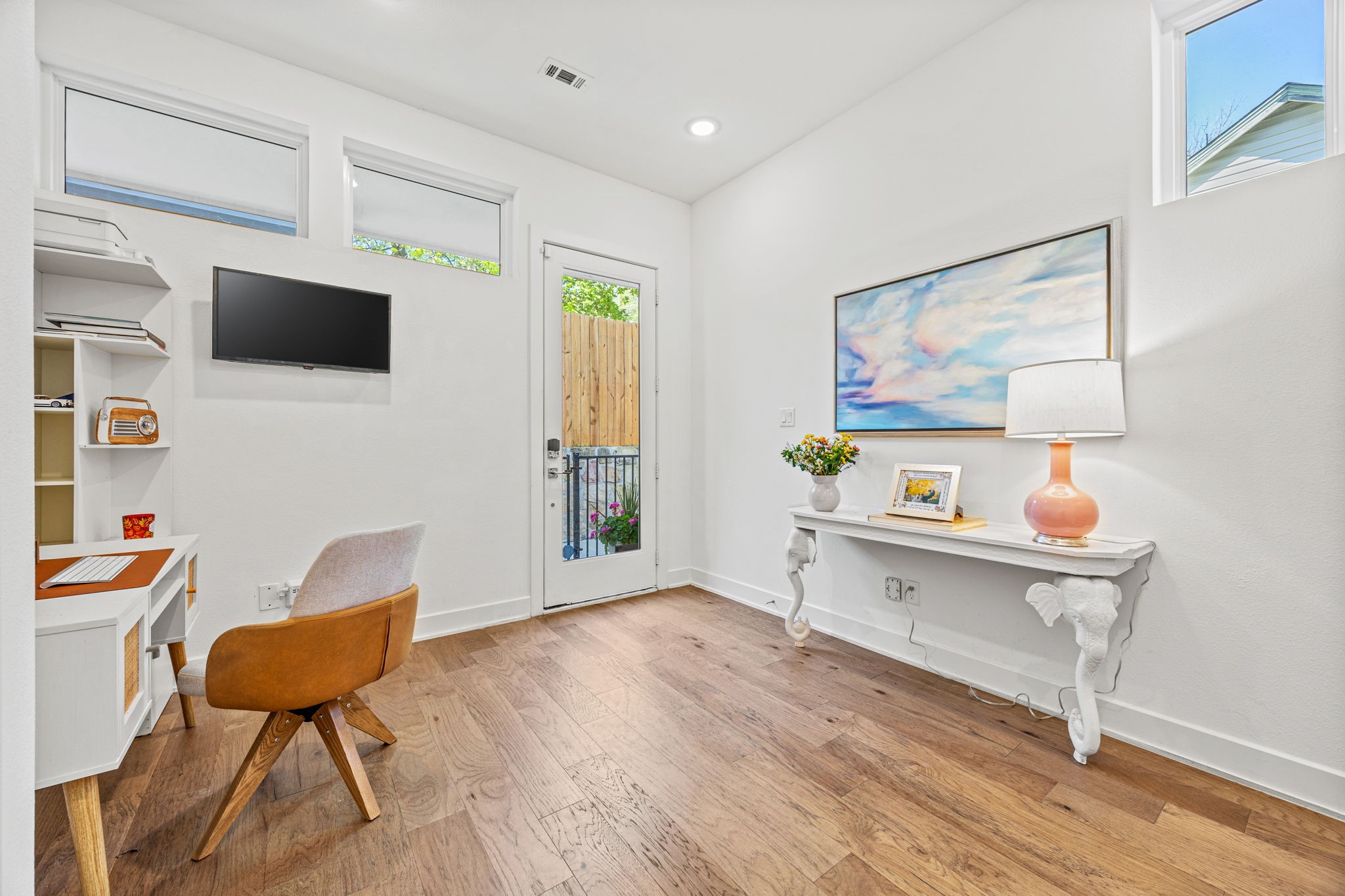 107 E Chester Court