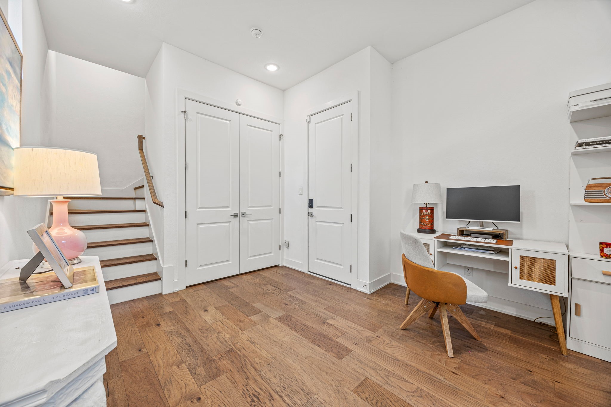 107 E Chester Court
