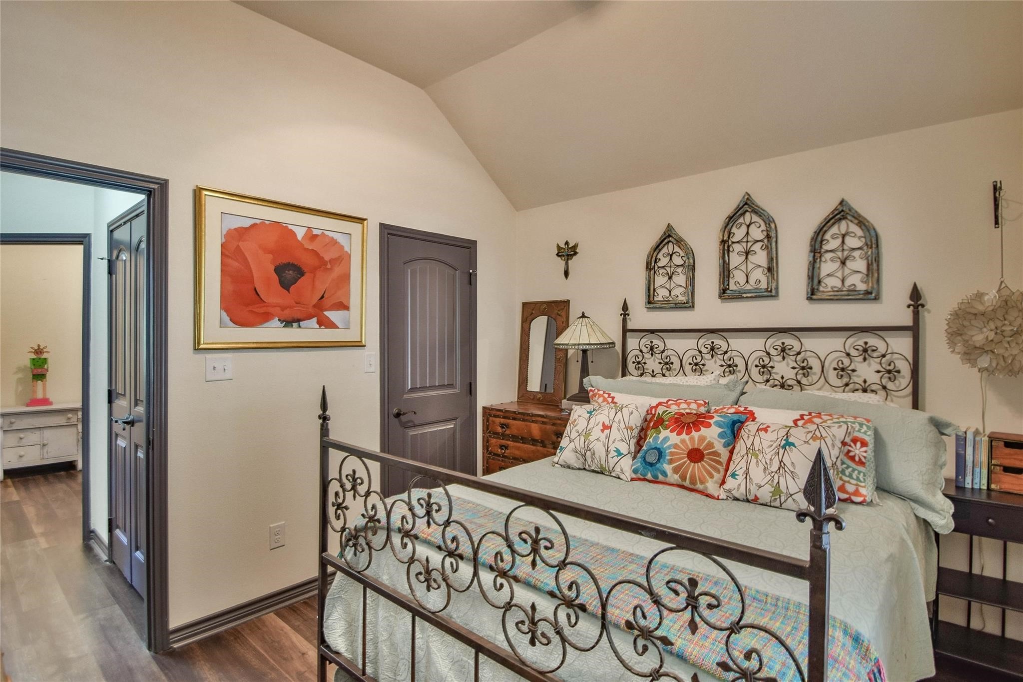8605 Calviton Court