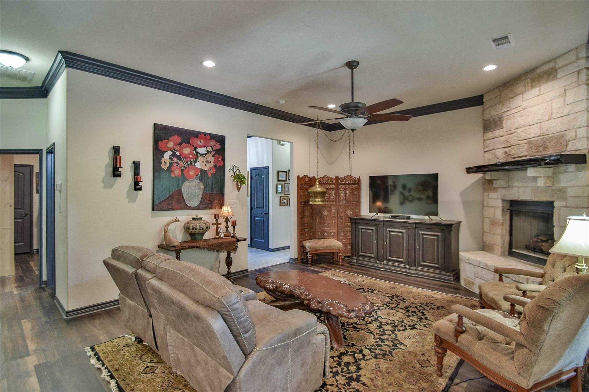 8605 Calviton Court